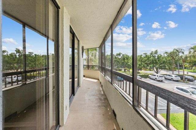 6463 La Costa Drive 201, Boca Raton, FL 33433