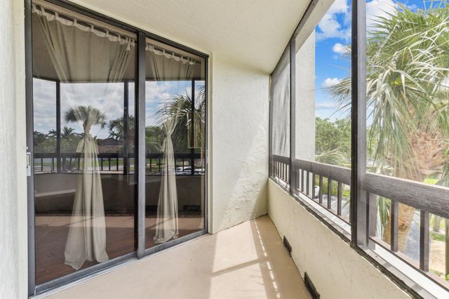 6463 La Costa Drive 201, Boca Raton, FL 33433