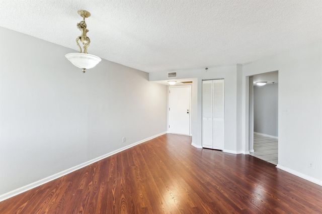 6463 La Costa Drive 201, Boca Raton, FL 33433