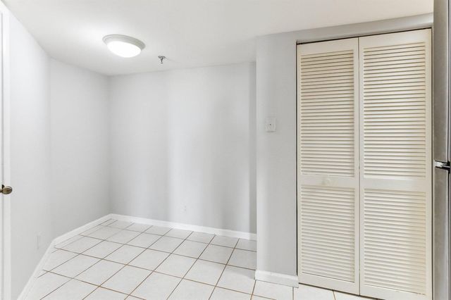 6463 La Costa Drive 201, Boca Raton, FL 33433