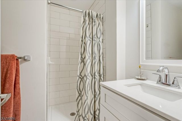 5 Persimmon Way, Springfield Twp., NJ 07081