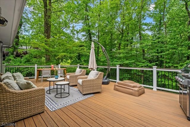 5 Persimmon Way, Springfield Twp., NJ 07081