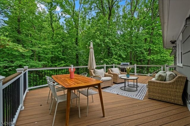 5 Persimmon Way, Springfield Twp., NJ 07081