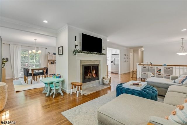5 Persimmon Way, Springfield Twp., NJ 07081
