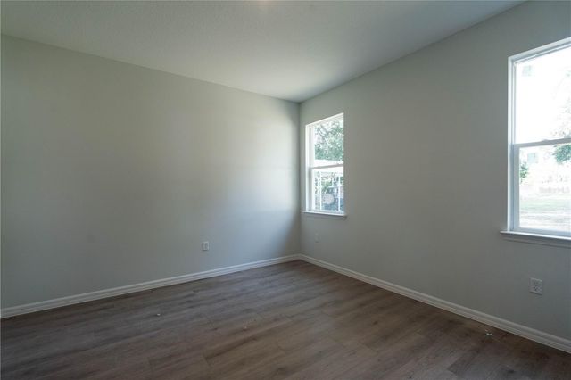 903 N NEW HAMPSHIRE AVENUE, Tavares, FL 32778