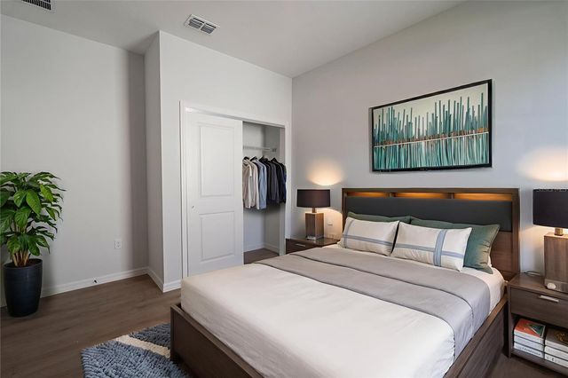 903 N NEW HAMPSHIRE AVENUE, Tavares, FL 32778