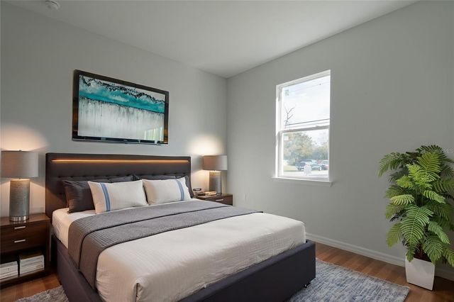 903 N NEW HAMPSHIRE AVENUE, Tavares, FL 32778