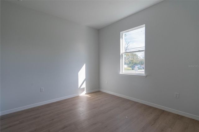 903 N NEW HAMPSHIRE AVENUE, Tavares, FL 32778