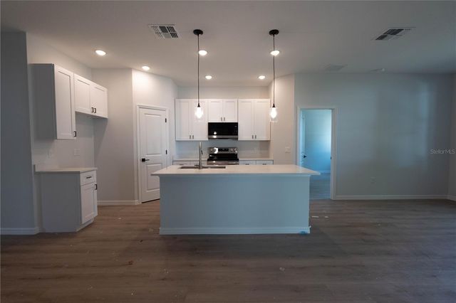 903 N NEW HAMPSHIRE AVENUE, Tavares, FL 32778