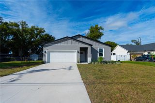 903 N NEW HAMPSHIRE AVENUE, Tavares, FL 32778