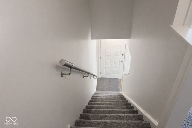 2872 Two Worlds Drive, Columbus, IN 47201