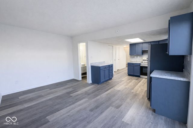 2872 Two Worlds Drive, Columbus, IN 47201