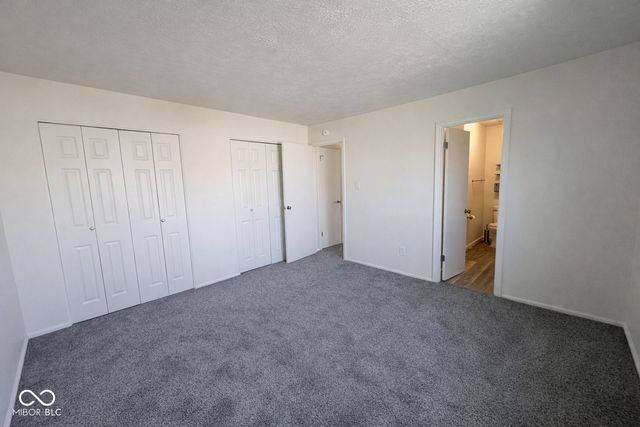 2872 Two Worlds Drive, Columbus, IN 47201