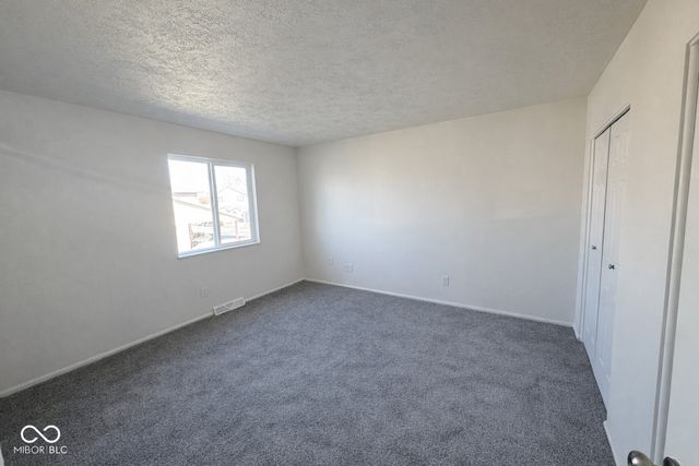 2872 Two Worlds Drive, Columbus, IN 47201