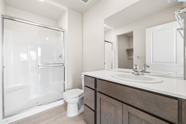 11316 Buckingham Dr, Pasco, WA 99301