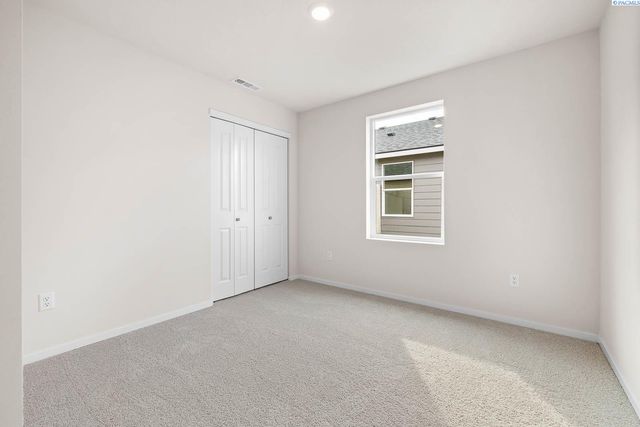 11316 Buckingham Dr, Pasco, WA 99301