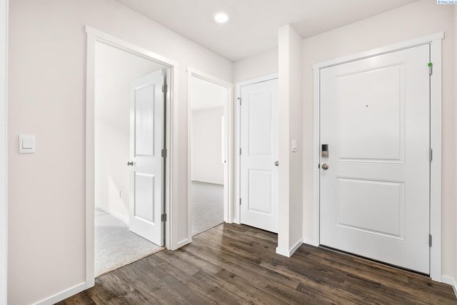 11316 Buckingham Dr, Pasco, WA 99301