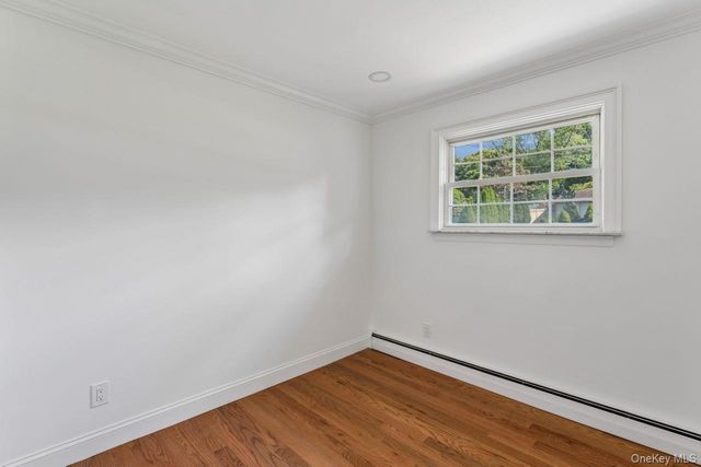 98 Rose Place, Selden, NY 11784
