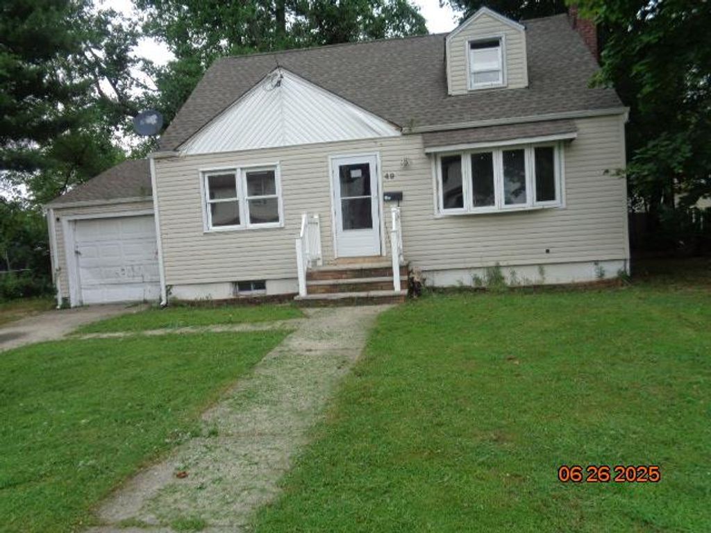 49 Winter Ave, Wyandanch, NY 11798