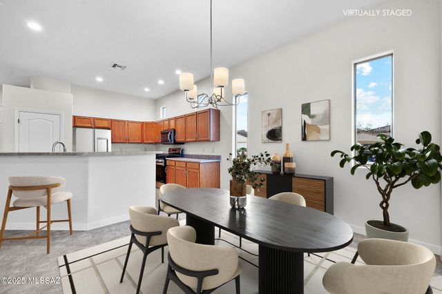 88 N Kokomo Drive, Green Valley, AZ 85614