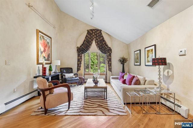 741 Natures Way, Franklin Lakes, NJ 07417