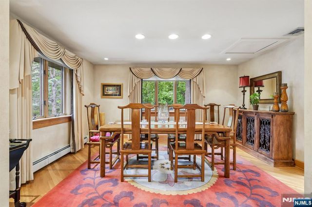 741 Natures Way, Franklin Lakes, NJ 07417