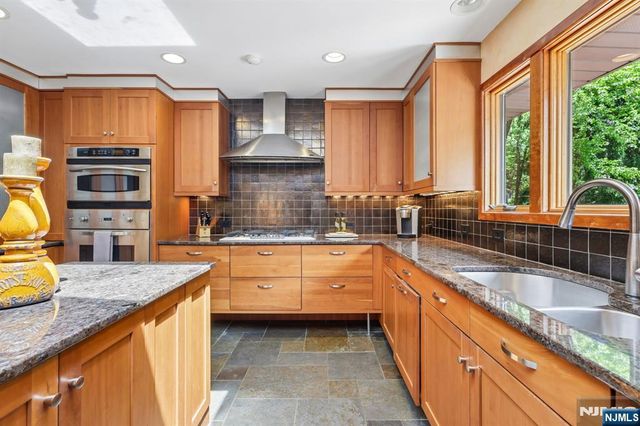 741 Natures Way, Franklin Lakes, NJ 07417
