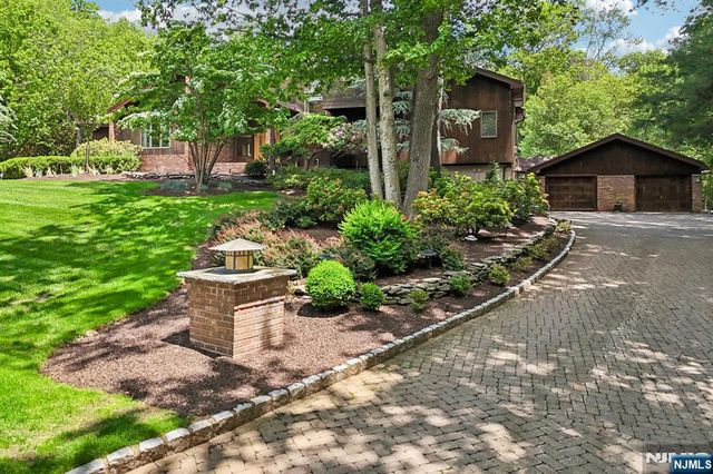 741 Natures Way, Franklin Lakes, NJ 07417