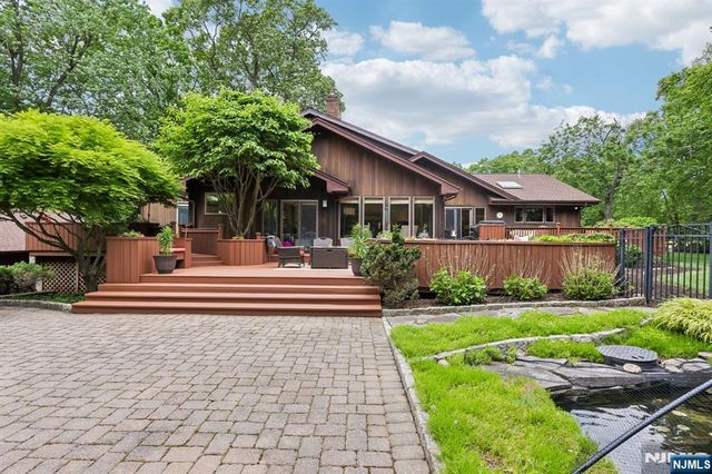 741 Natures Way, Franklin Lakes, NJ 07417