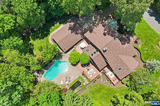 741 Natures Way, Franklin Lakes, NJ 07417