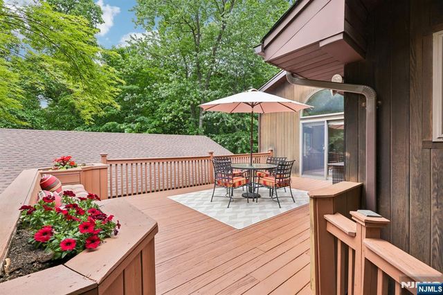 741 Natures Way, Franklin Lakes, NJ 07417