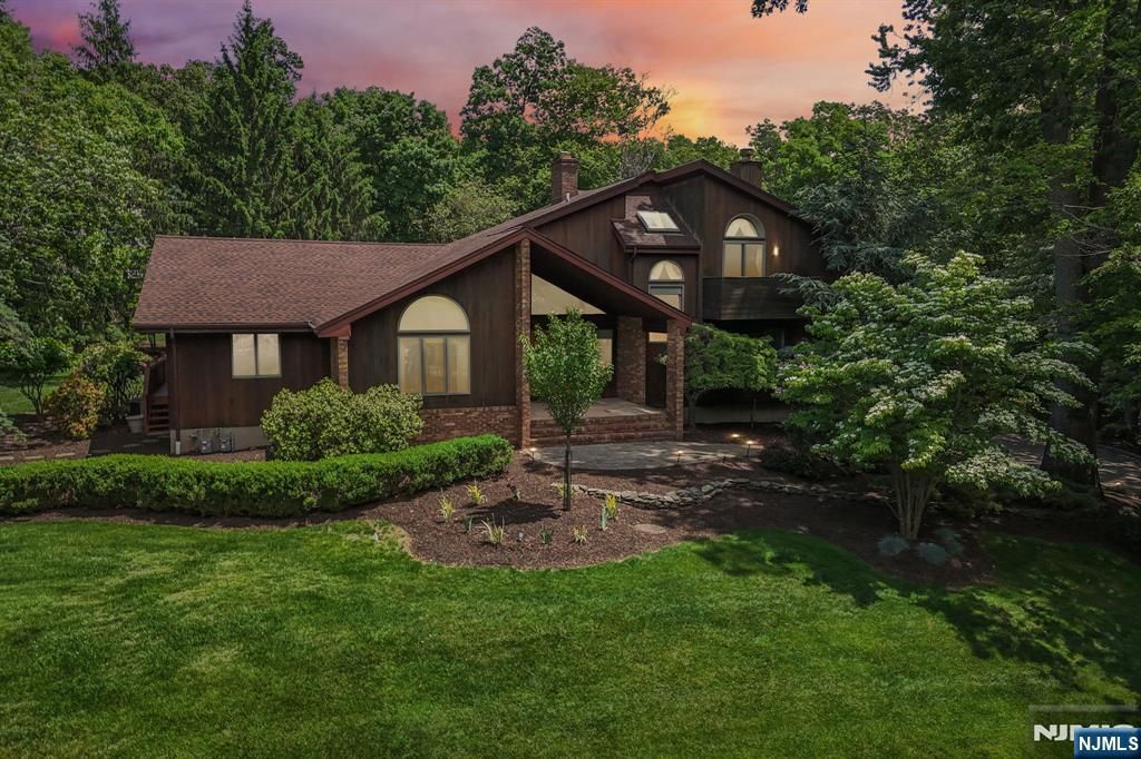 741 Natures Way, Franklin Lakes, NJ 07417