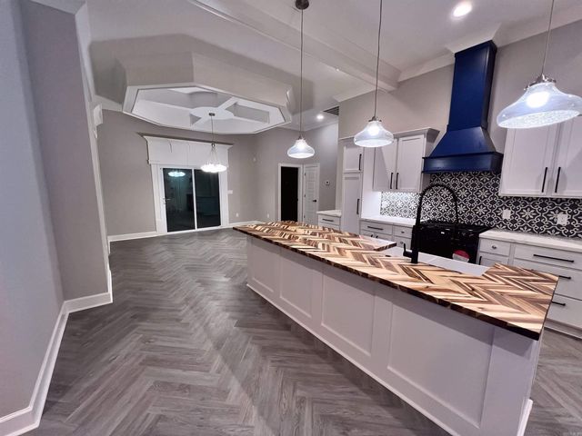 8116 Kanis Pines Drive, Little Rock, AR 72204