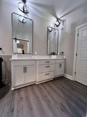 8116 Kanis Pines Drive, Little Rock, AR 72204