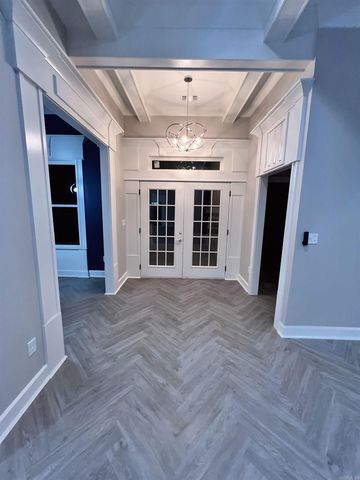 8116 Kanis Pines Drive, Little Rock, AR 72204