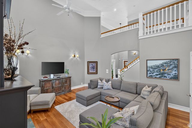 3226 E MARTHAS CV, Cottonwood Heights, UT 84093
