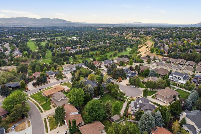 3226 E MARTHAS CV, Cottonwood Heights, UT 84093