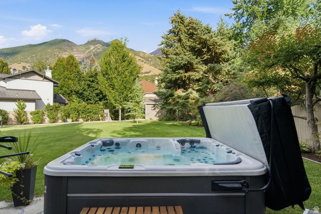 3226 E MARTHAS CV, Cottonwood Heights, UT 84093