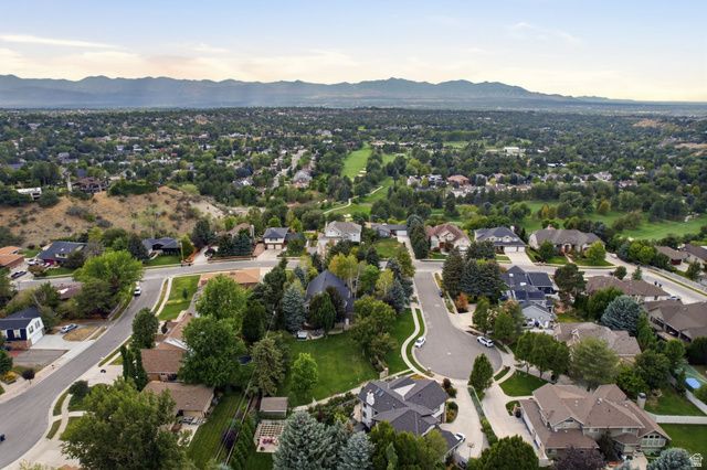3226 E MARTHAS CV, Cottonwood Heights, UT 84093