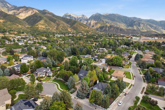 3226 E MARTHAS CV, Cottonwood Heights, UT 84093