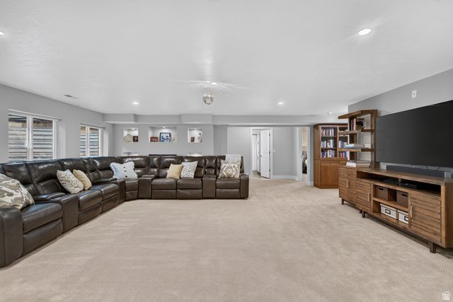 3226 E MARTHAS CV, Cottonwood Heights, UT 84093
