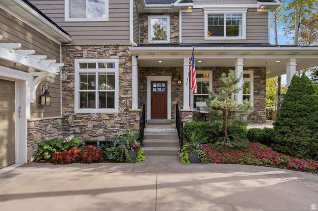 3226 E MARTHAS CV, Cottonwood Heights, UT 84093