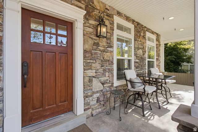 3226 E MARTHAS CV, Cottonwood Heights, UT 84093