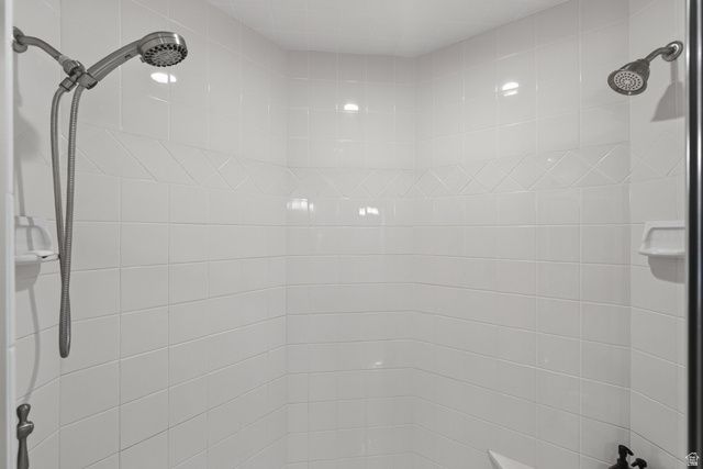 3226 E MARTHAS CV, Cottonwood Heights, UT 84093