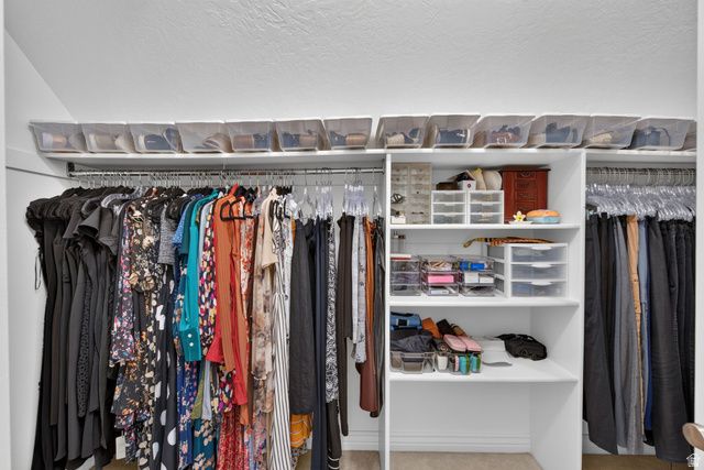 3226 E MARTHAS CV, Cottonwood Heights, UT 84093