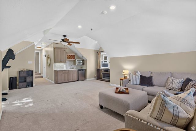 3226 E MARTHAS CV, Cottonwood Heights, UT 84093