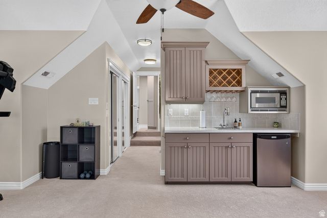 3226 E MARTHAS CV, Cottonwood Heights, UT 84093