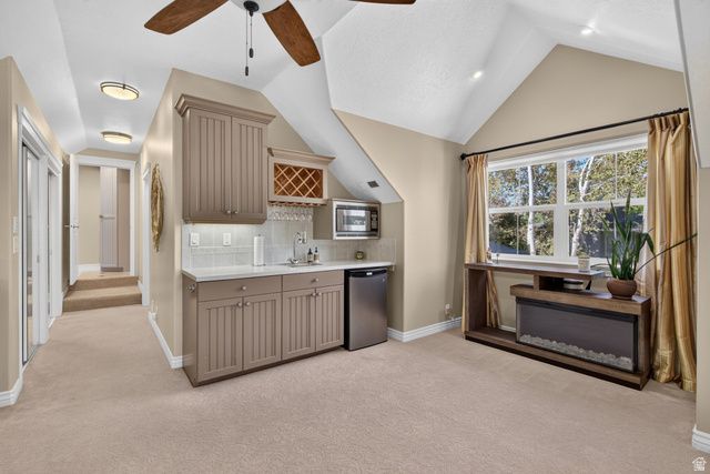 3226 E MARTHAS CV, Cottonwood Heights, UT 84093