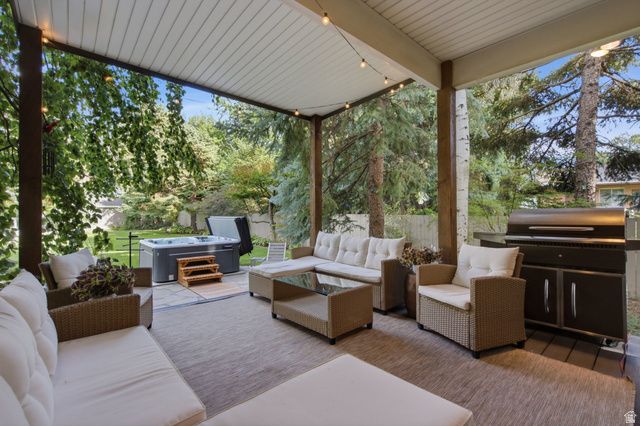 3226 E MARTHAS CV, Cottonwood Heights, UT 84093