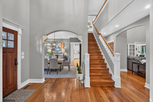 3226 E MARTHAS CV, Cottonwood Heights, UT 84093